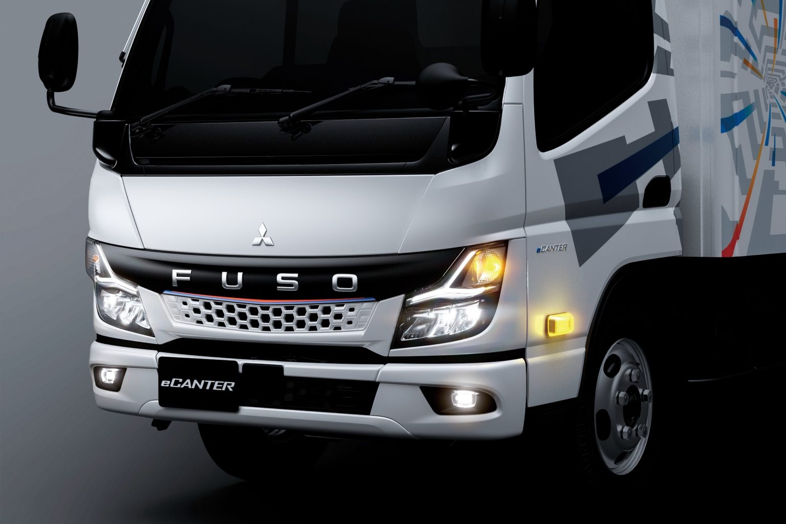 Mitsubishi Fuso Unveils Next Generation Of All Electric Ldt Ecanter