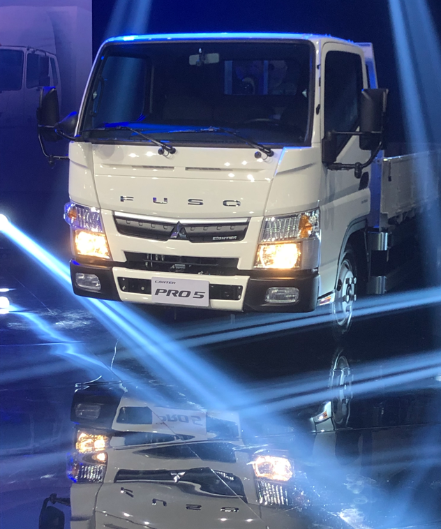 Mitsubishi Fuso celebrates the handover of the 30,000th vehicle to ...